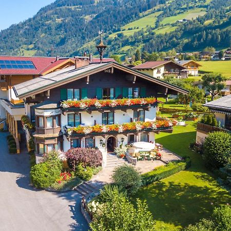 Landhaus & Appartementhaus Haussteiner Dorfgastein Kültér fotó