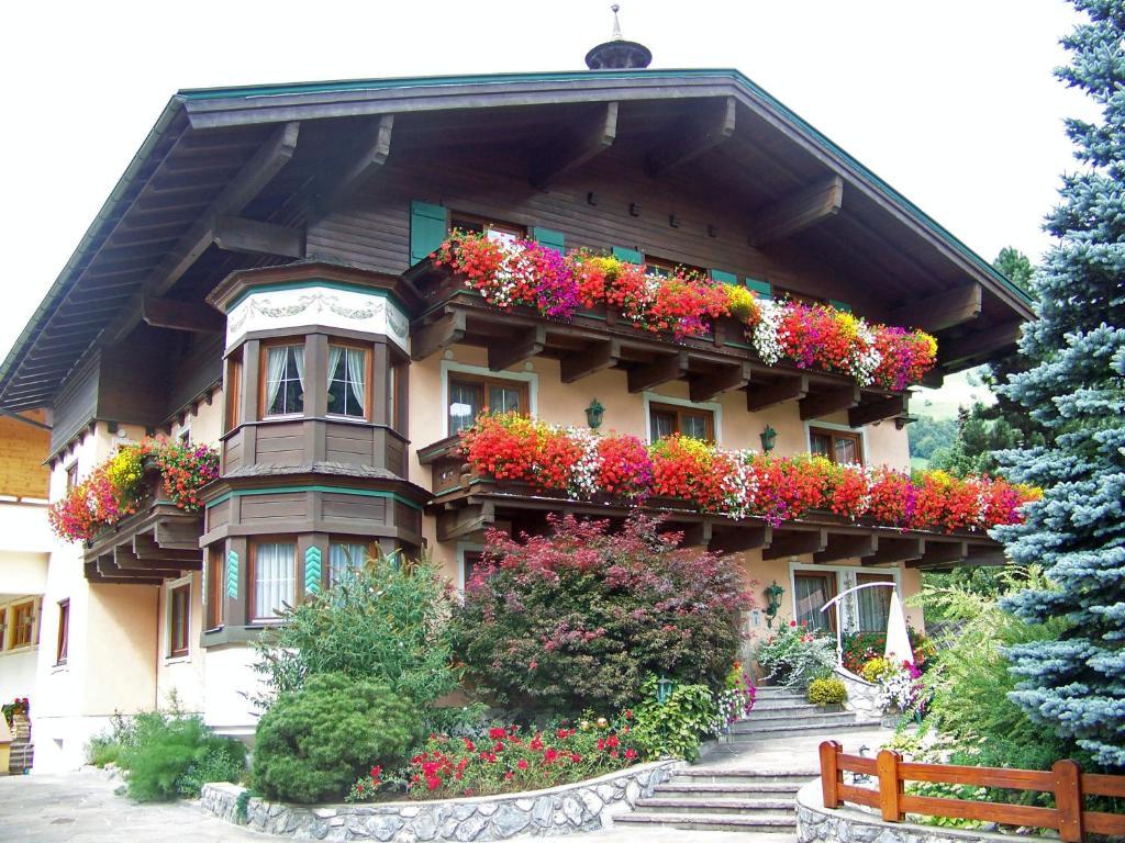 Landhaus & Appartementhaus Haussteiner Dorfgastein Kültér fotó